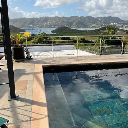 Bas De Villa Piscine Petit Versailles Sainte Anne Luaran gambar